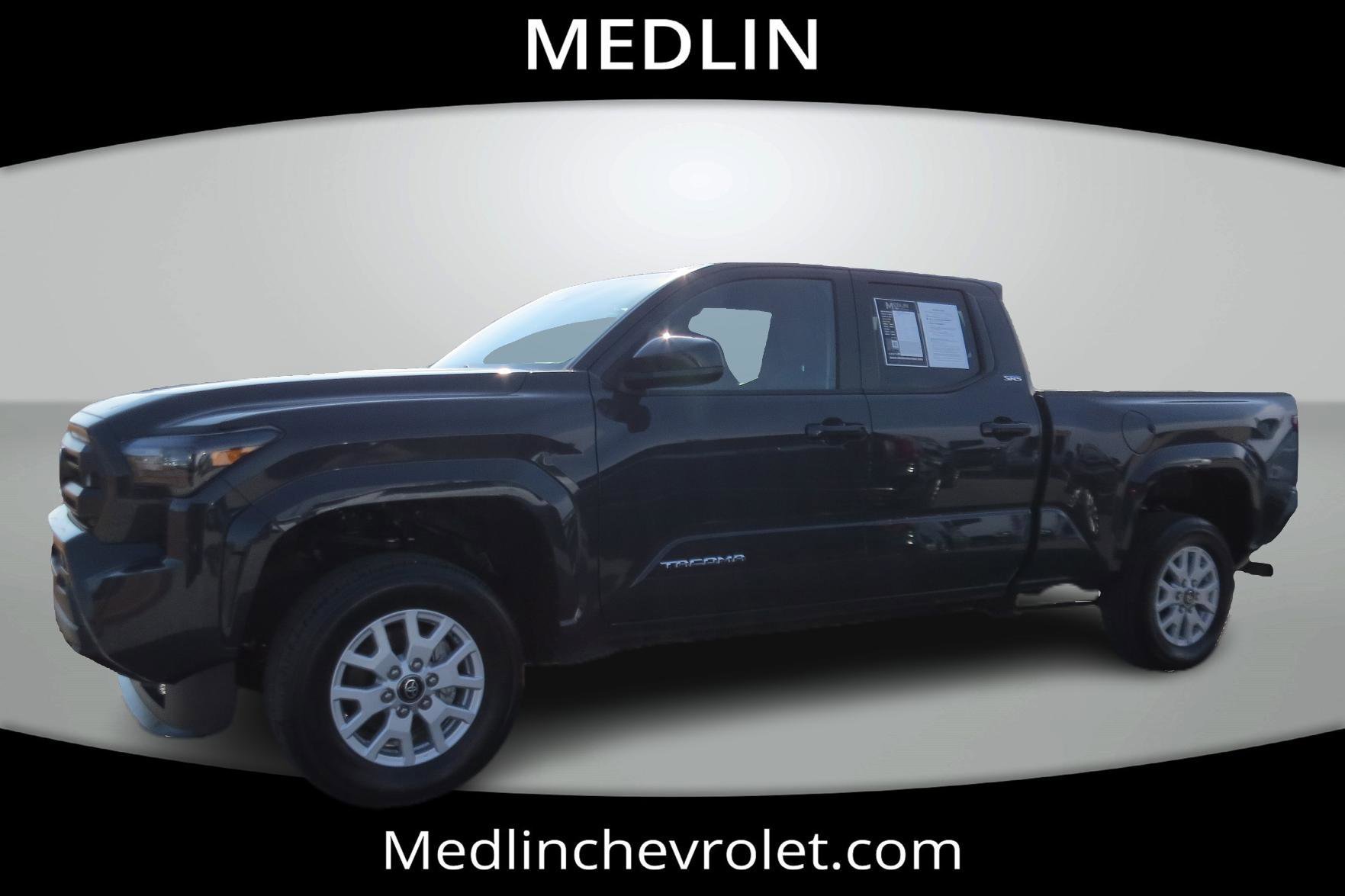 Used 2024  Toyota SR5 image 5