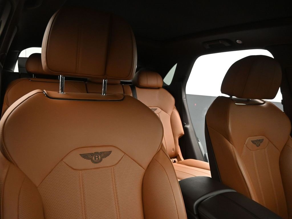 2021 BENTLEY BENTAYGA - Image 29