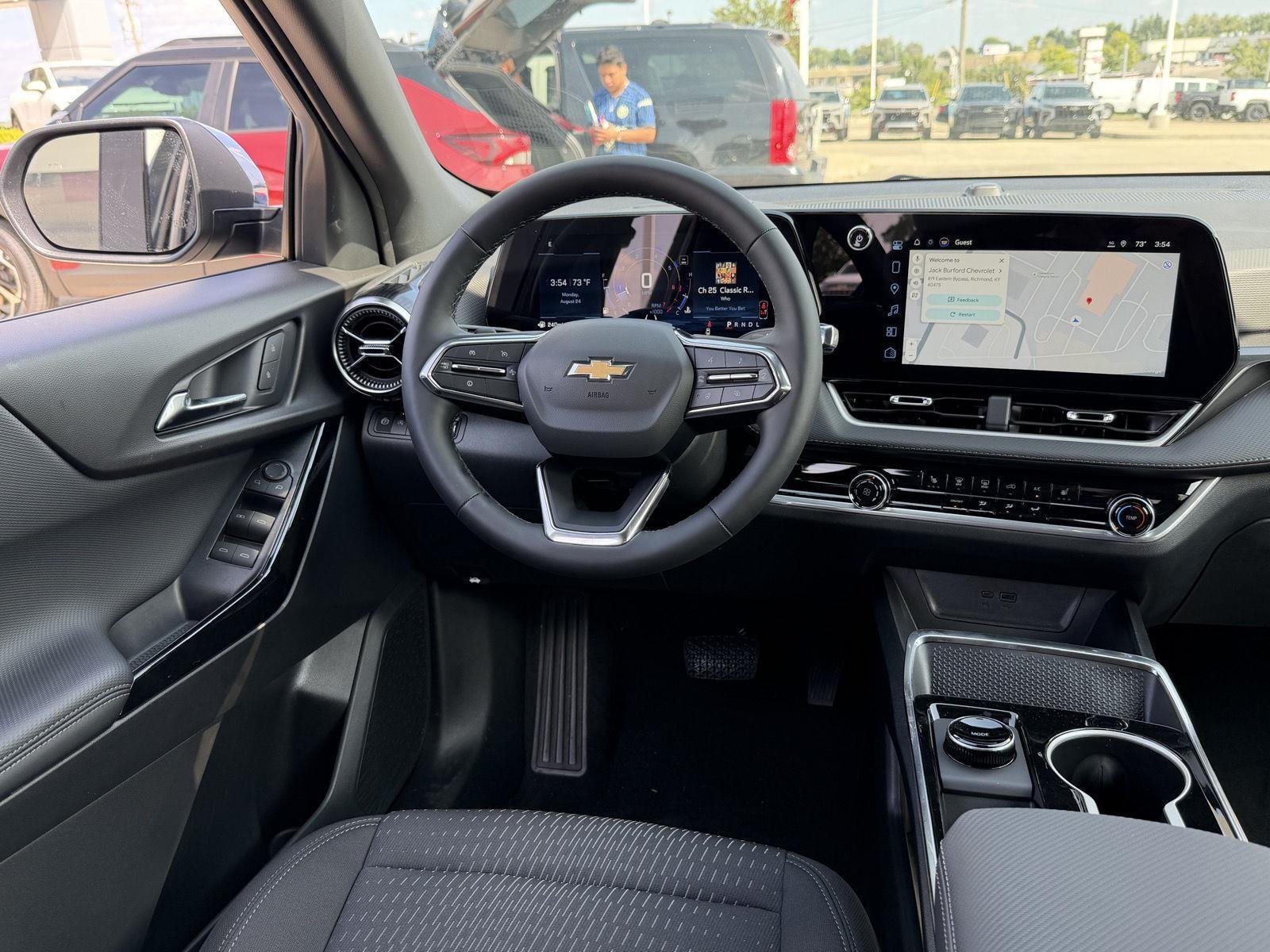 2027 Chevrolet Equinox LT - Photo 24