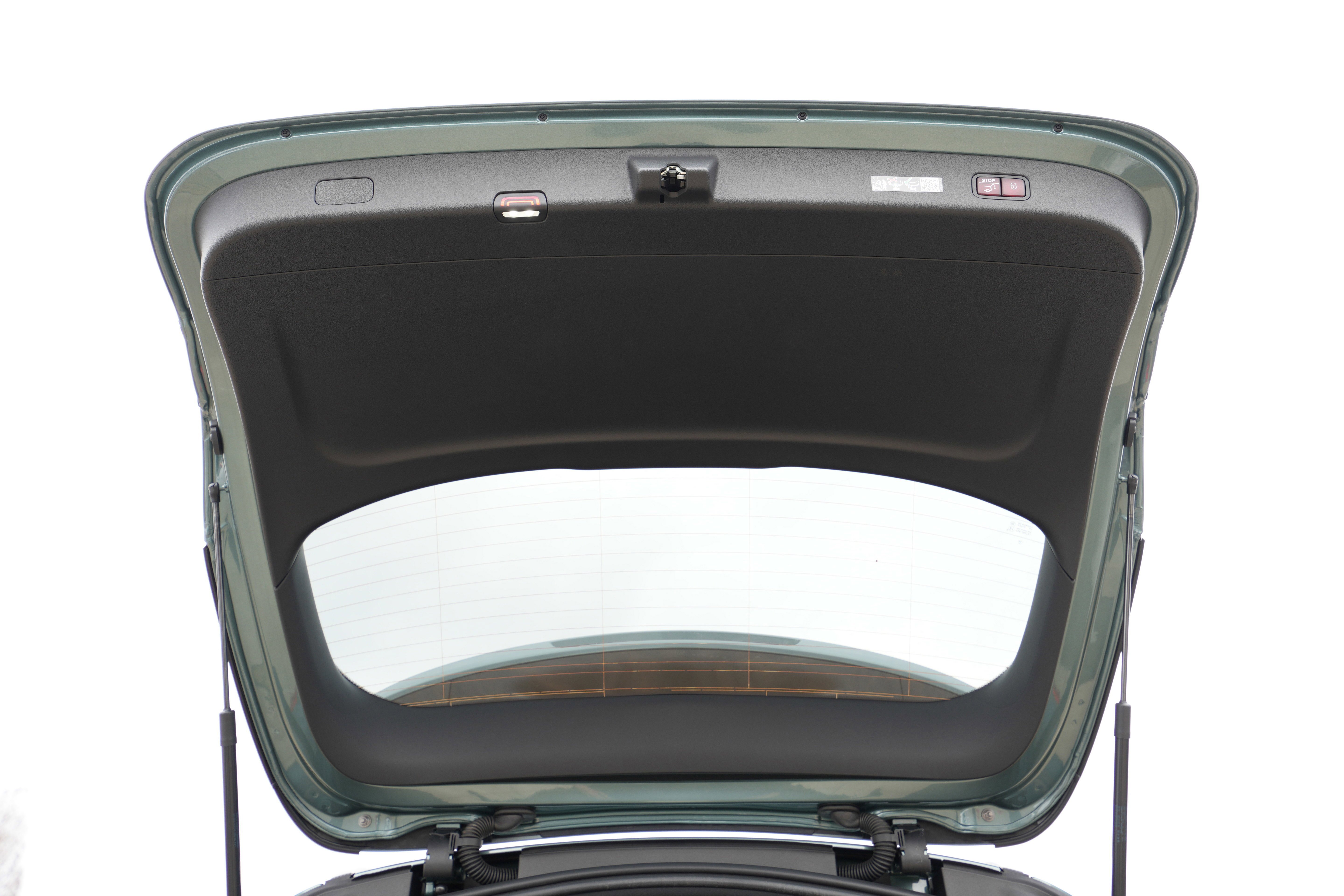 New 2026 Verde Silver Metallic Mercedes-Benz GLC 300 image 18