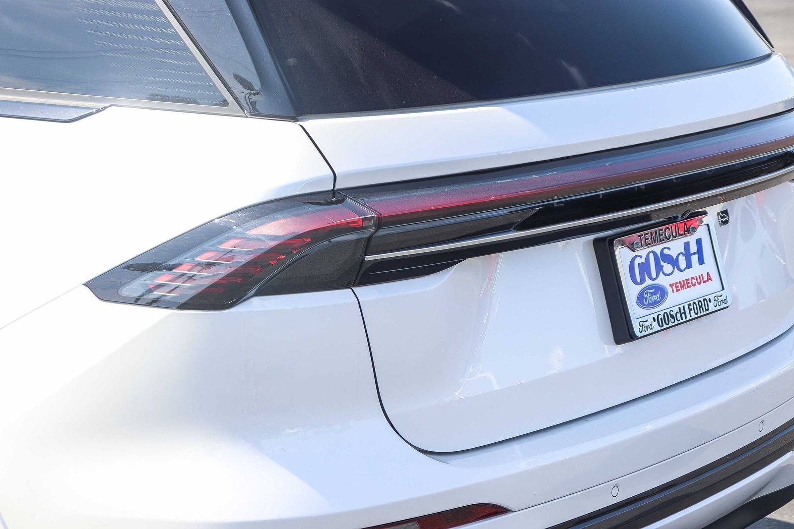 Used 2024 White Platinum Clearcoat Metallic Lincoln Black Label image 7