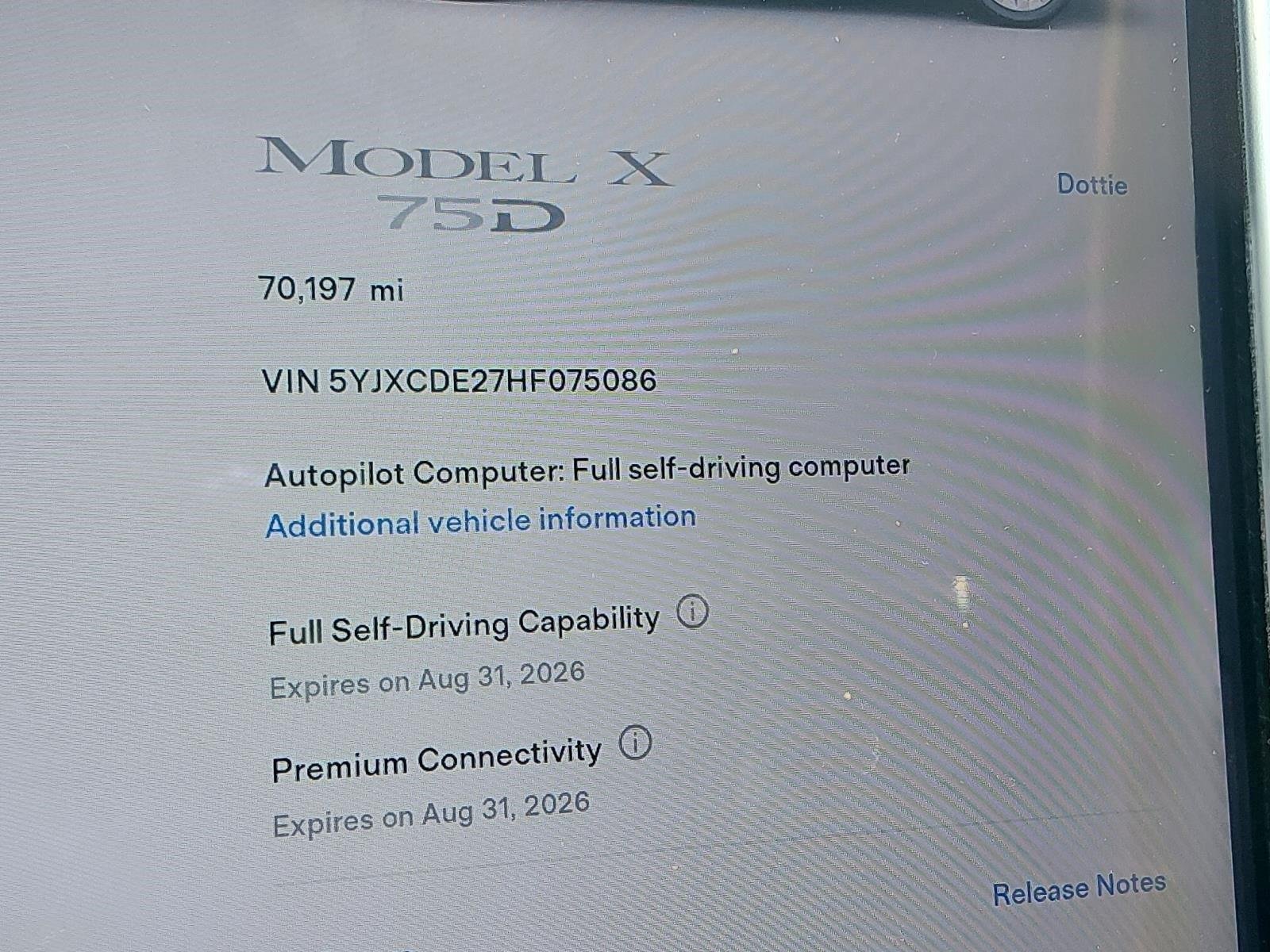 Used 2017  Tesla 90D image 26