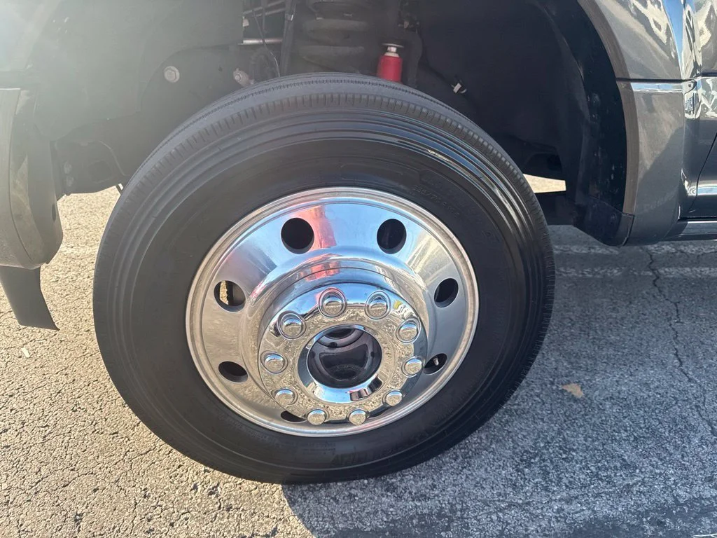 Used 2017 Gray Ford Platinum image 52