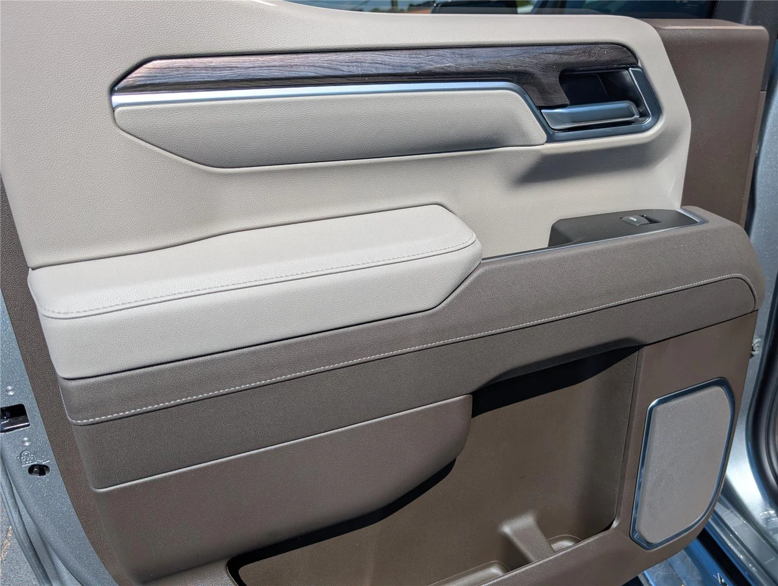 2026 Chevrolet Silverado 1500 LTZ - Photo 34
