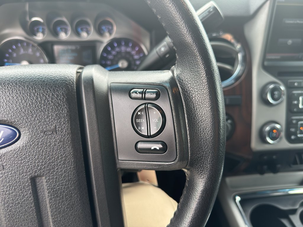 Used 2015 White Ford Lariat image 23