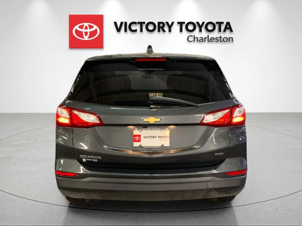 Used 2021 Gray Chevrolet LS image 4