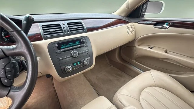 Used 2011 WHITE OPAL Buick CXL image 24