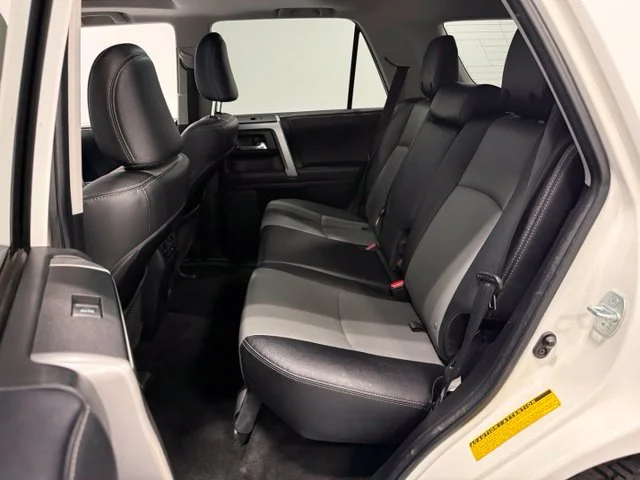 Used 2021 White Toyota SR5 Premium image 31