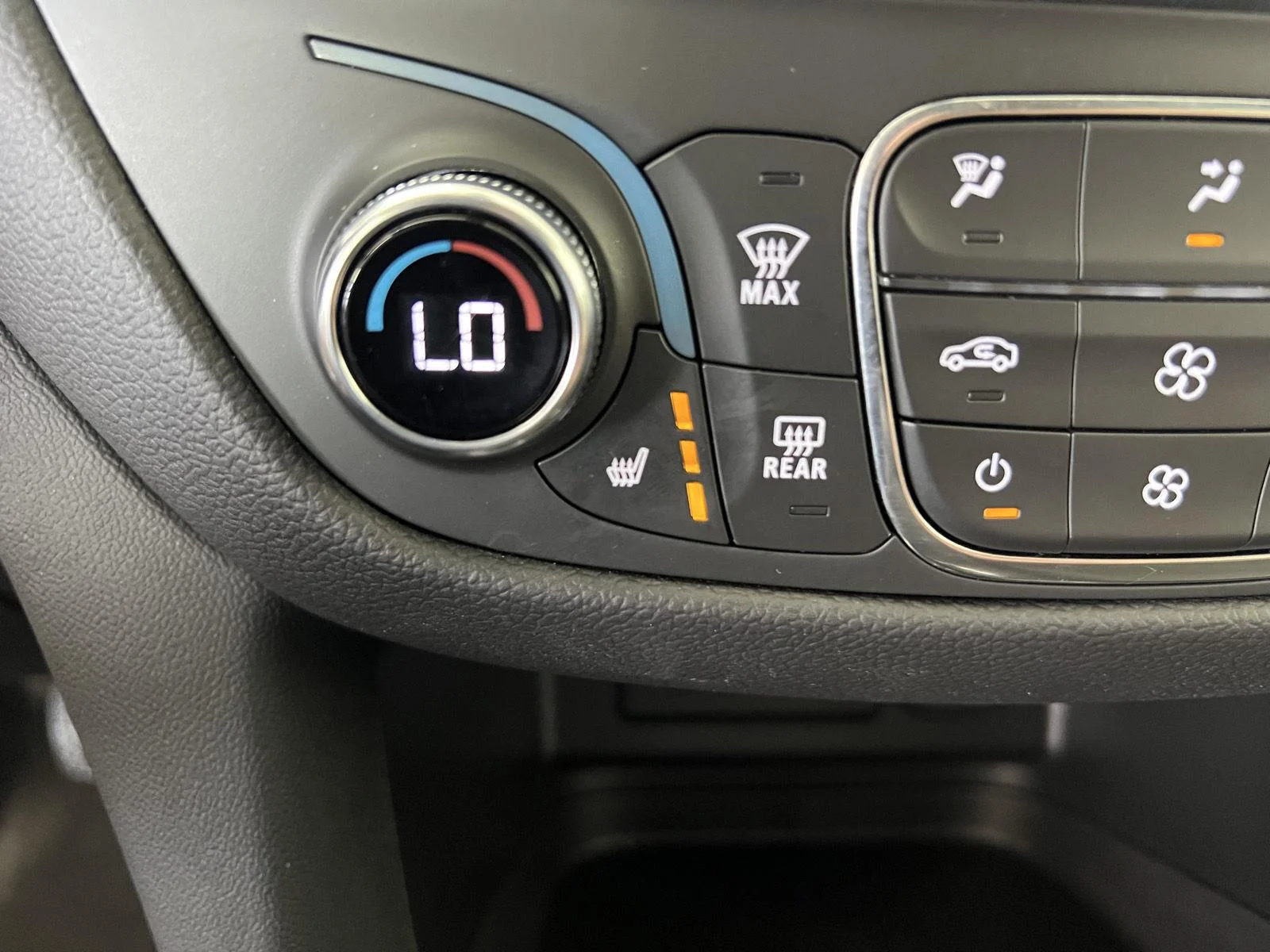 Used 2024 Iridescent Pearl Tricoat Chevrolet LT image 15