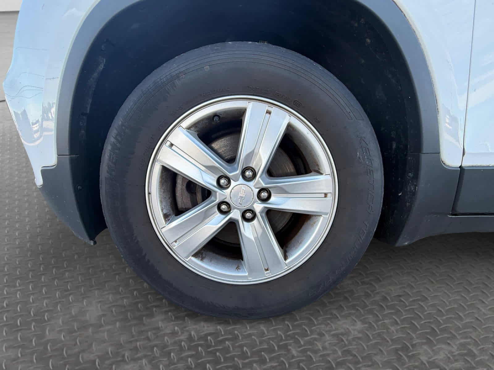 Used 2019 Summit White Chevrolet LS image 9