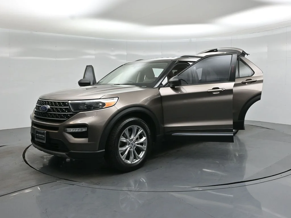 Used 2021 Gray Ford XLT image 29