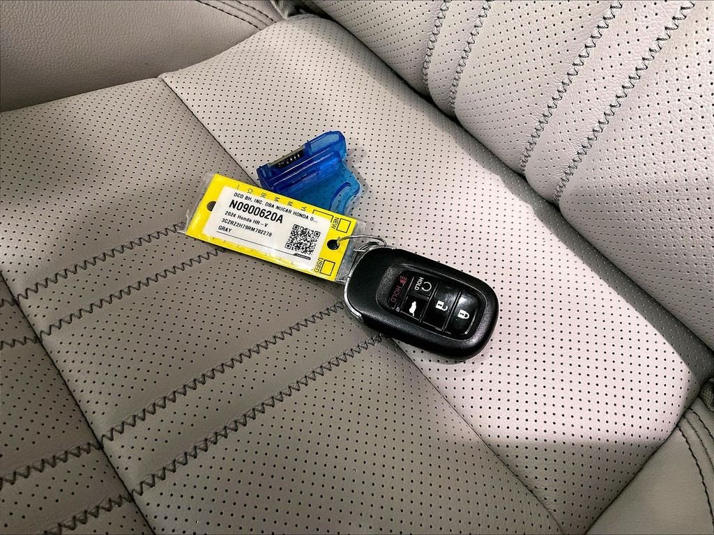 Used 2024 Gray Honda EX-L image 30