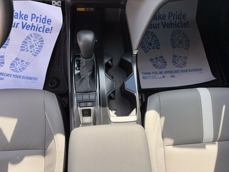 Used 2025  Toyota SE image 31