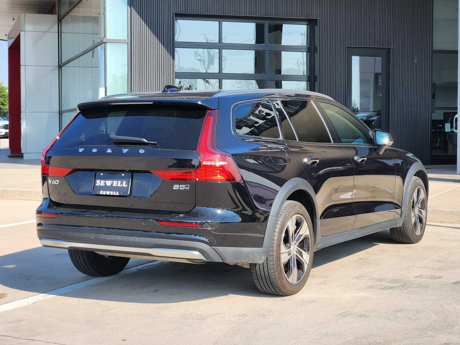 2024 Volvo V60 Cross Country Plus - Photo 7