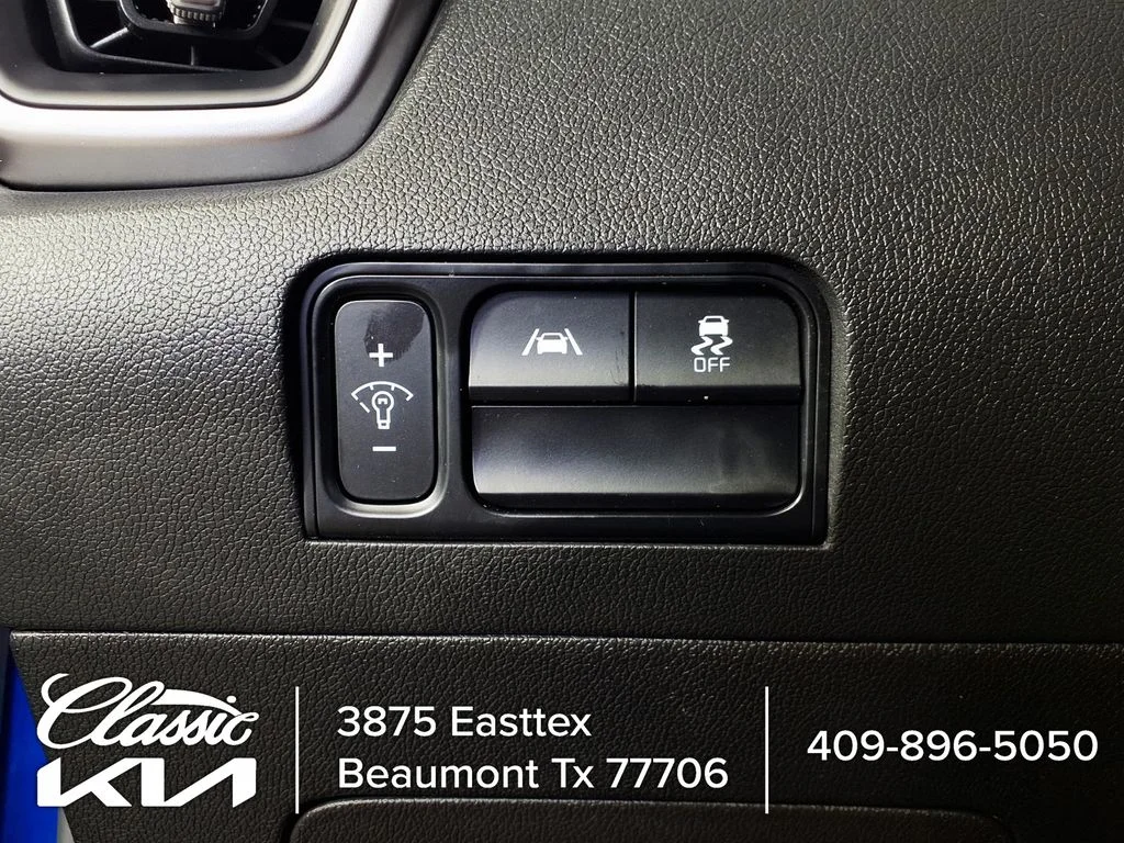 Used 2021 Blue Kia S image 19