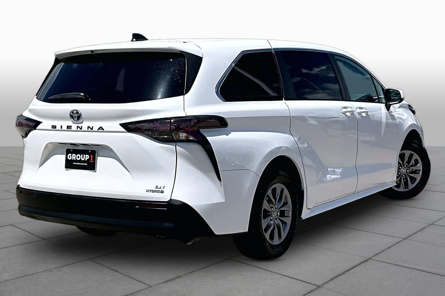 Used 2023 Ice Cap Toyota LE image 13