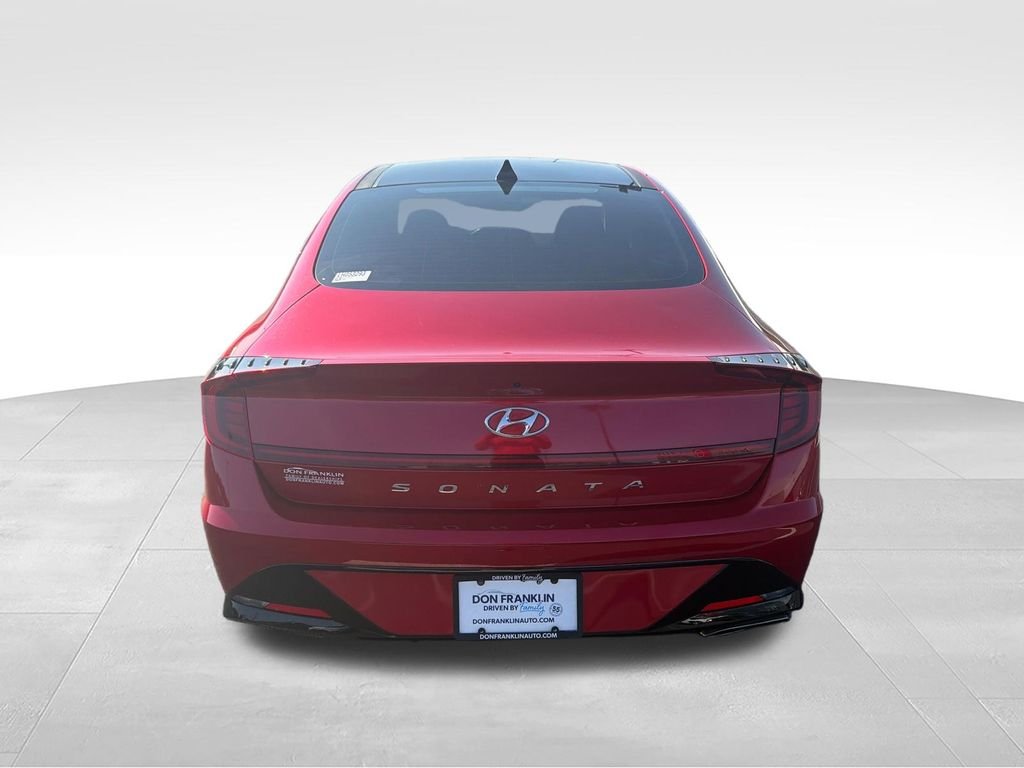 Used 2020 Red Hyundai SEL image 4