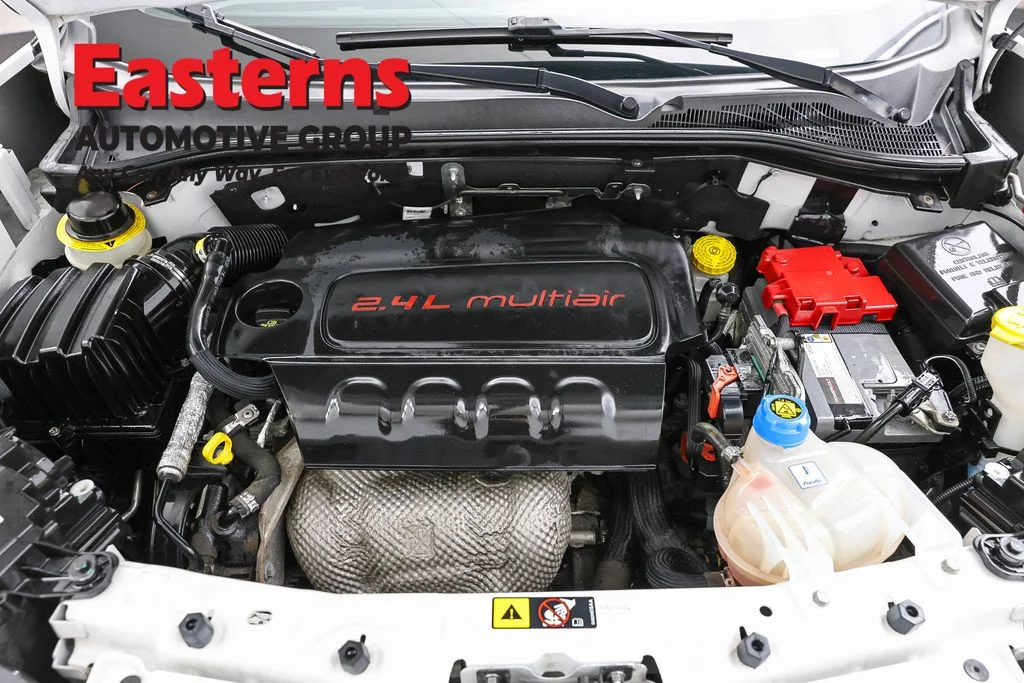 Used 2022 White Ram Base image 7