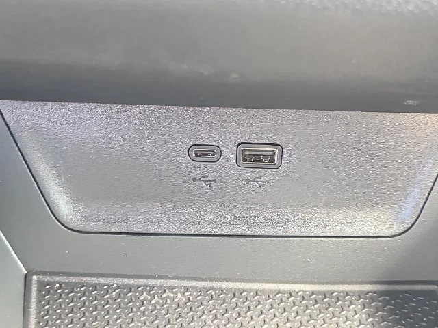 New 2027 Summit White Chevrolet LT image 32