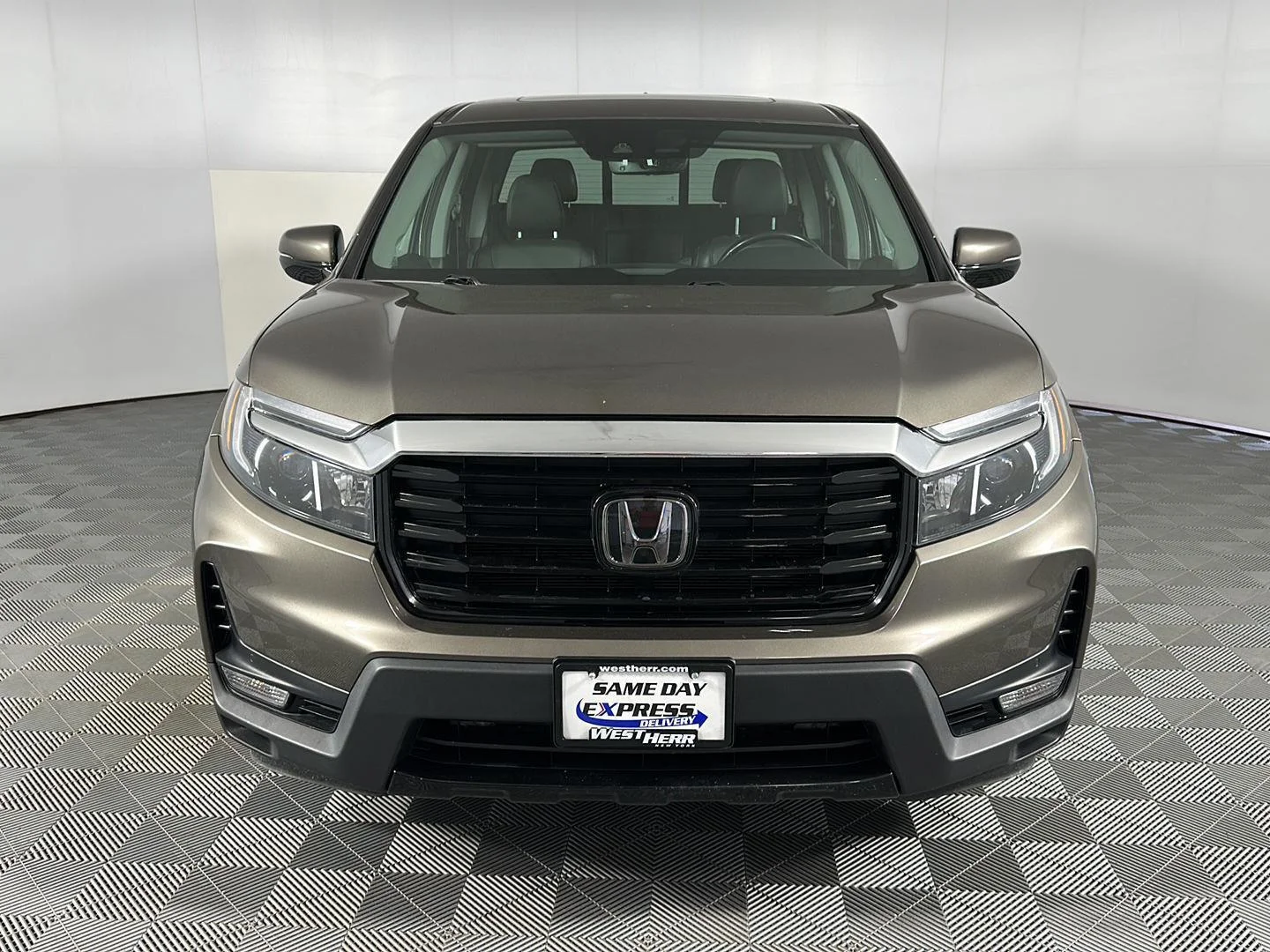 Used 2022 Pacific Pewter Metallic Honda RTL-E image 3