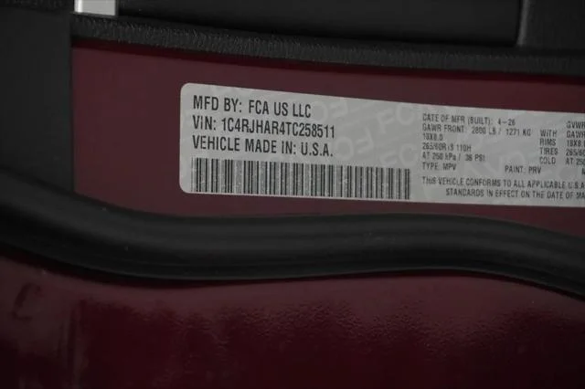 New 2026 Velvet Red Pearl-Coat Exterior Paint Jeep Laredo image 39
