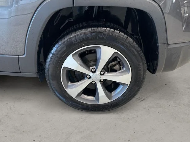 Used 2022 Gray Jeep Limited image 14
