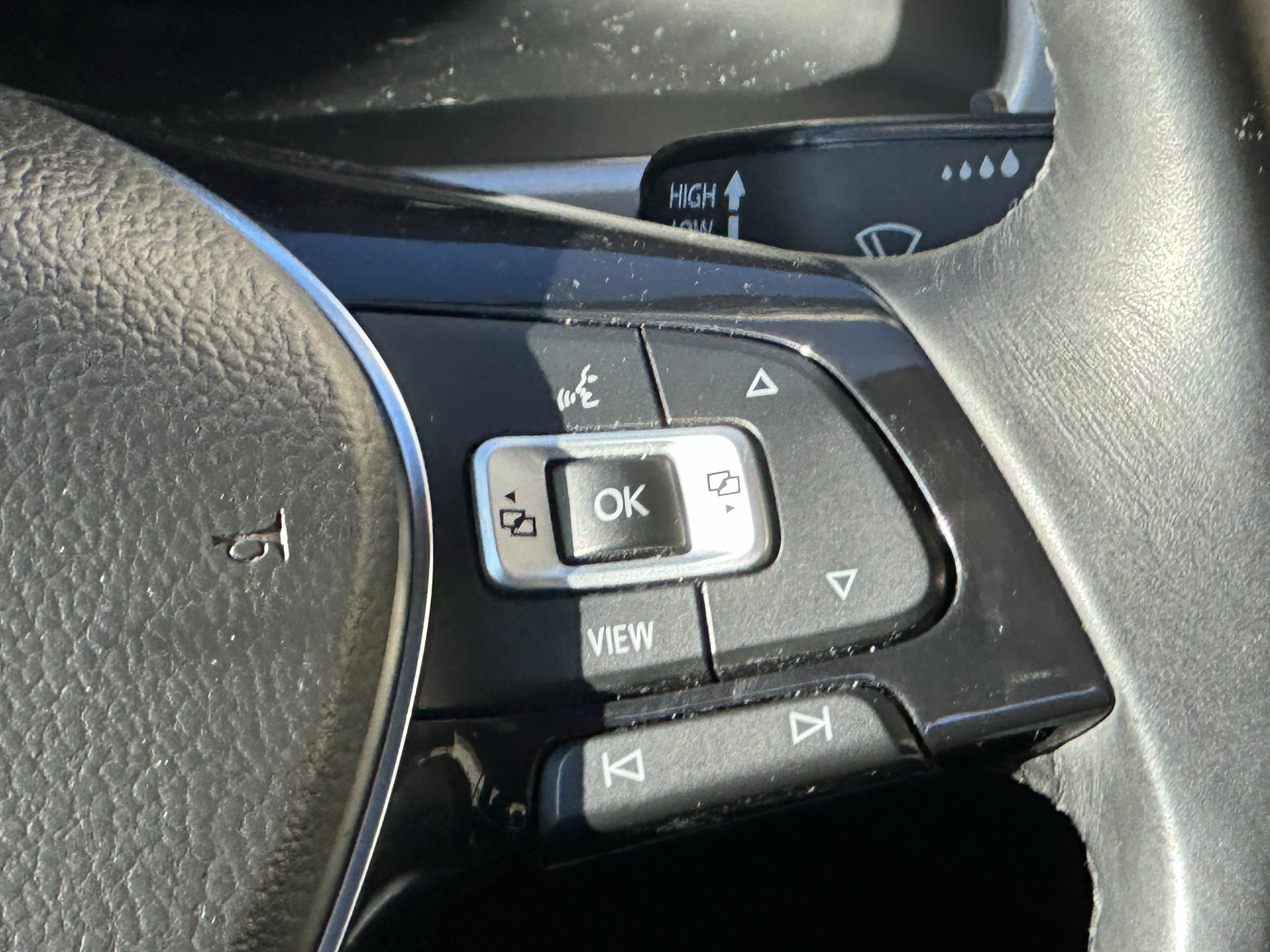 Certified Used 2019 Black Volkswagen Execline image 15