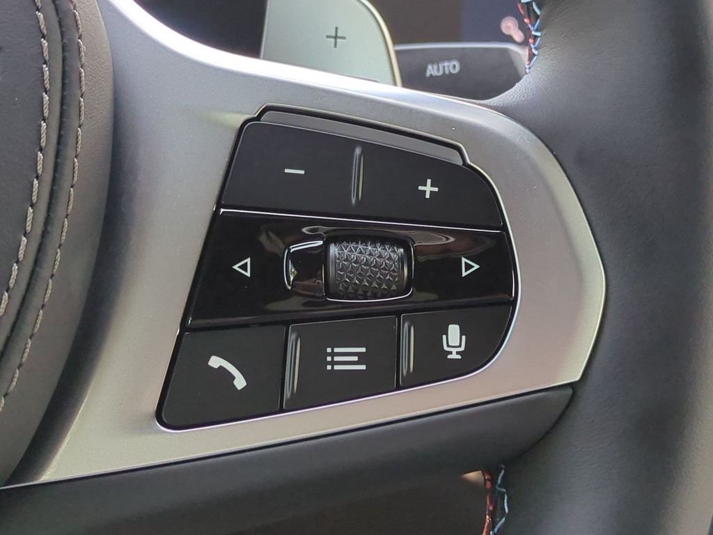 New 2027 Dravit Grey Metallic BMW M60i image 26
