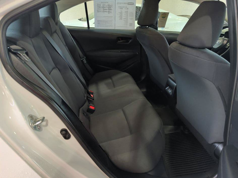 Used 2023 Ice Toyota LE image 13