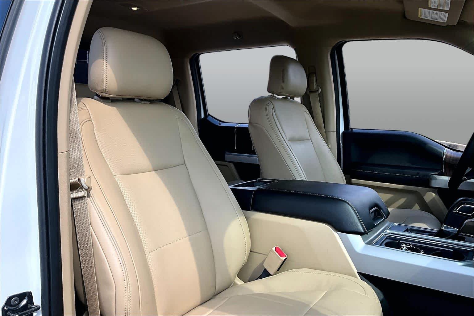 Used 2015 Oxford White Ford Lariat image 8