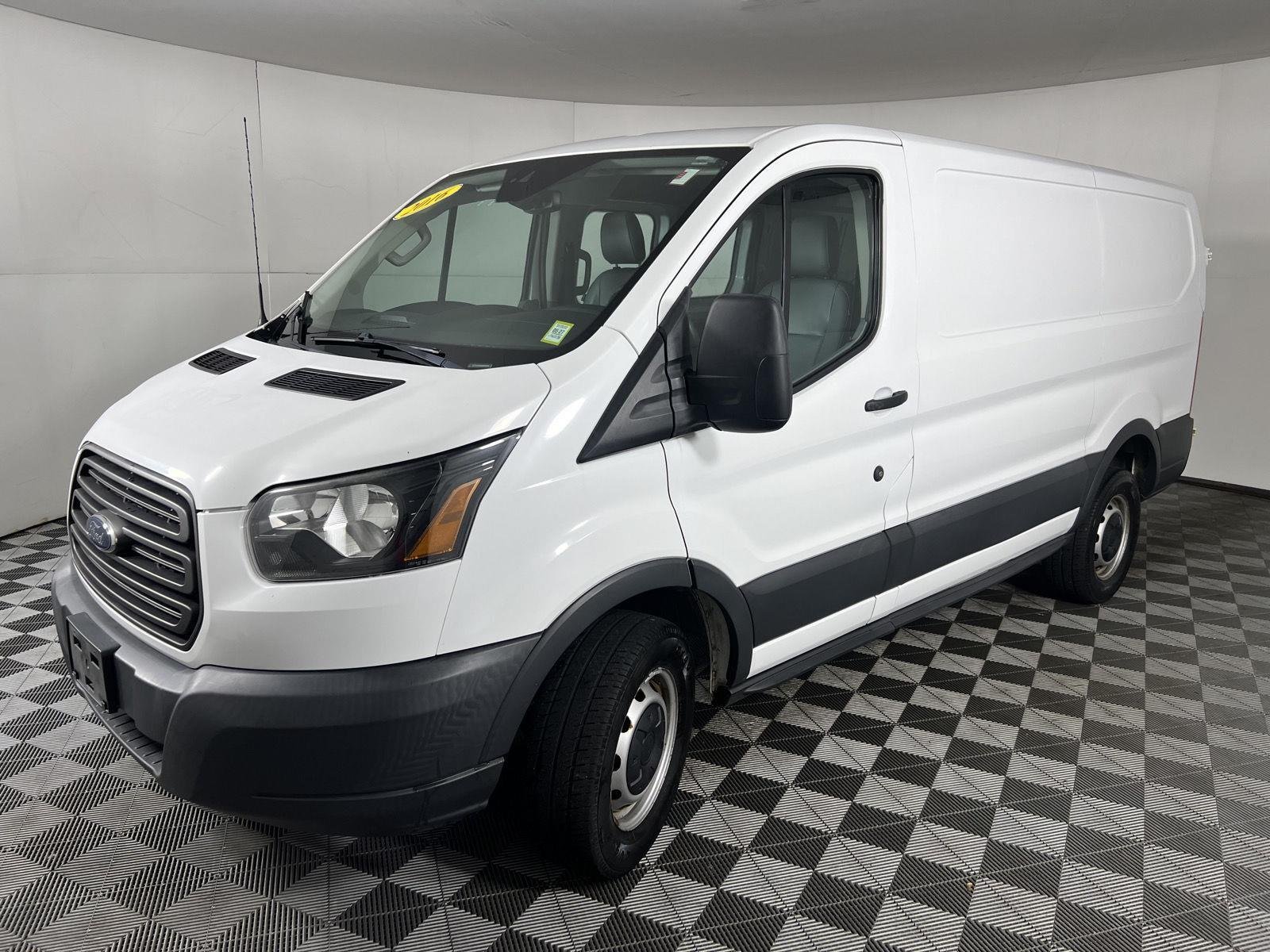 Used 2016 Wh Ford  image 10