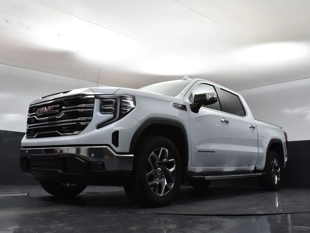 Used 2026 White GMC SLT image 37