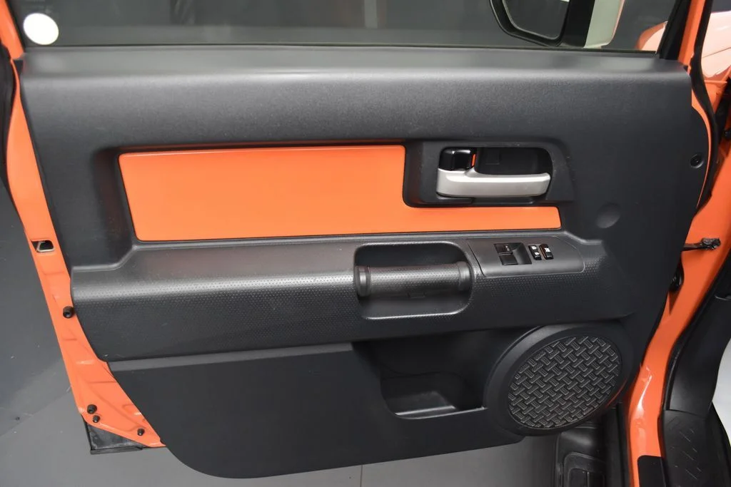 Used 2014  Toyota Base image 15