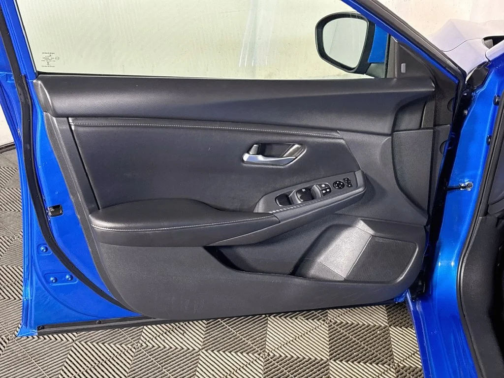 Used 2024 Blue Nissan SV image 10