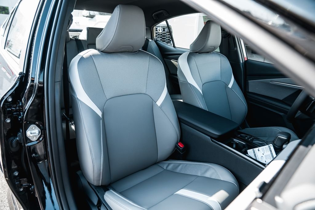 New 2026 Midnight Black Metallic Toyota SE image 28
