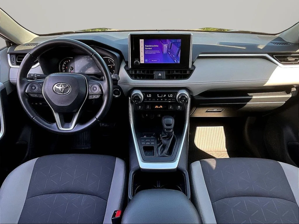 Used 2023 Black Toyota XLE image 9