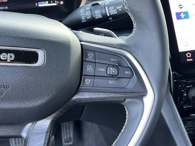 Used 2024 Gray Jeep Limited image 30