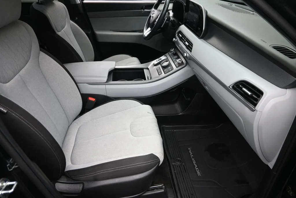 Used 2022 White Hyundai SEL image 10