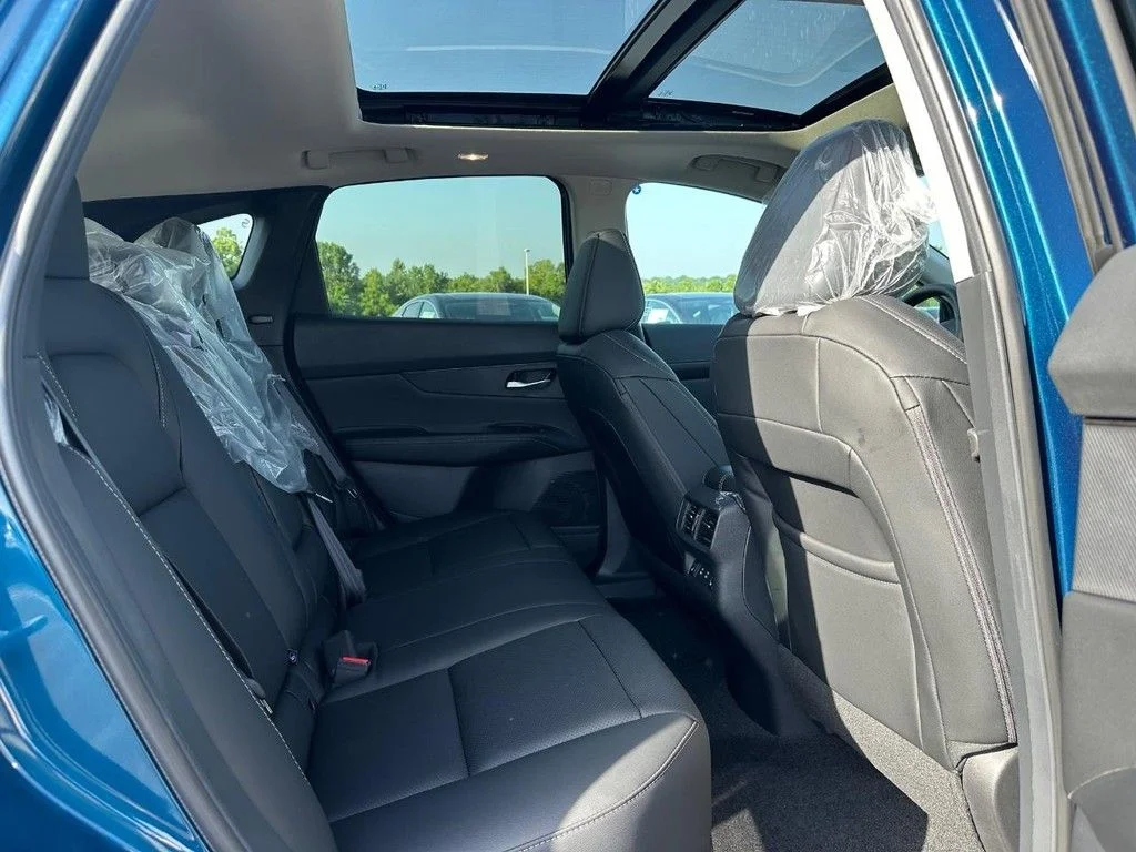 New 2026 Aurora Blue Pearl Metallic Nissan SL image 5