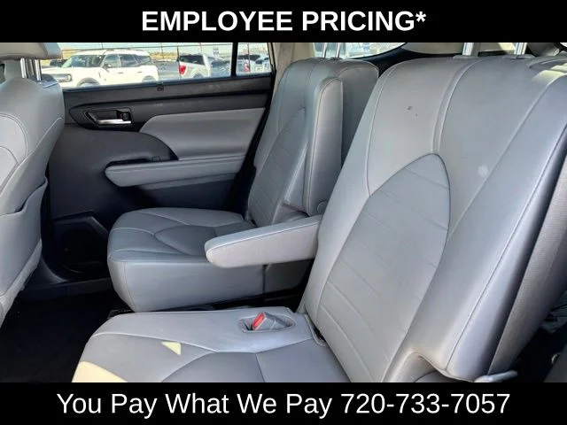 Used 2020 Blue Toyota XLE image 15