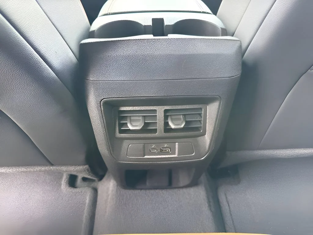 Used 2024 Summit White GMC AT4 image 12