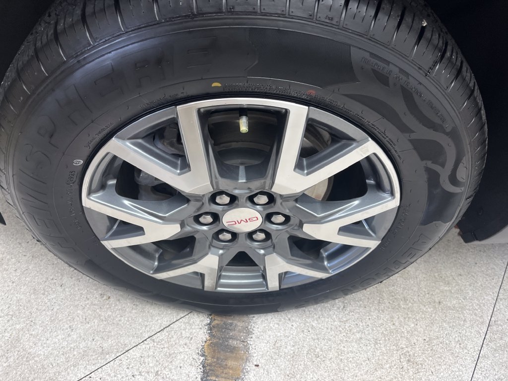 Used 2022 Gray GMC SLT image 9