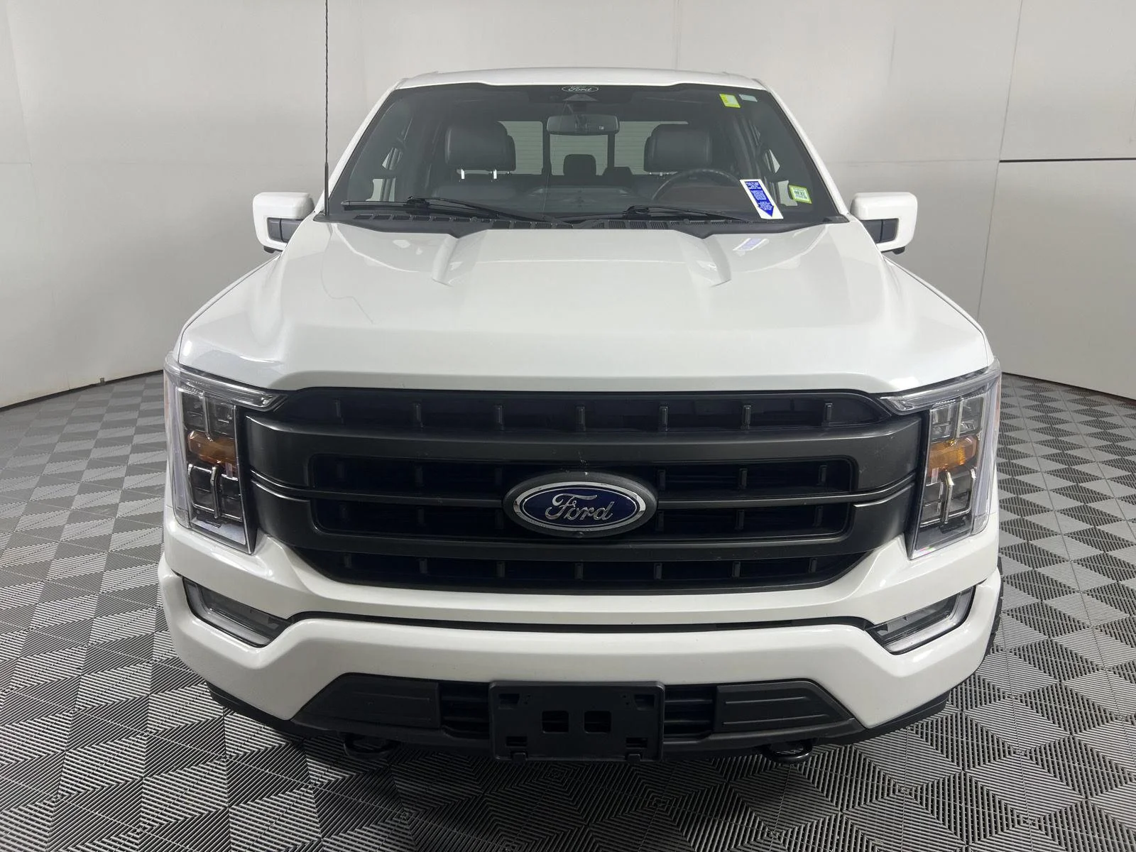 Used 2022 Star White Metallic Tri-Coat Ford LARIAT image 6