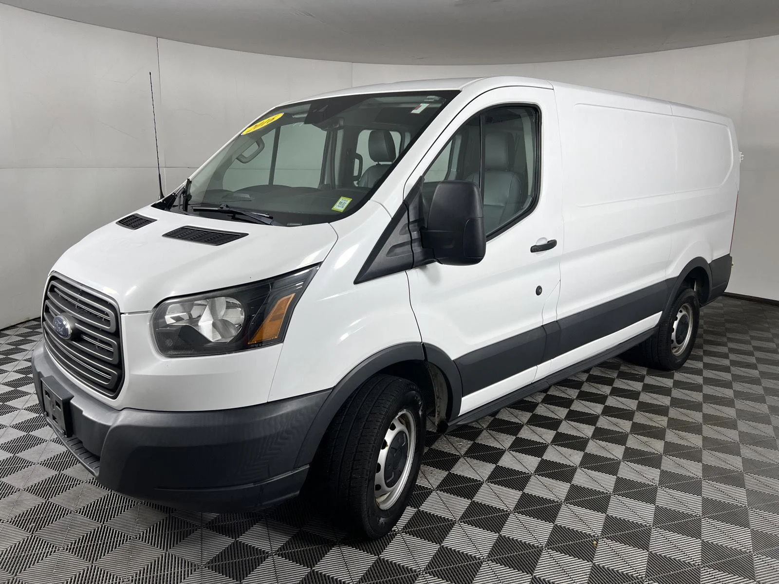 Used 2016 Wh Ford  image 10