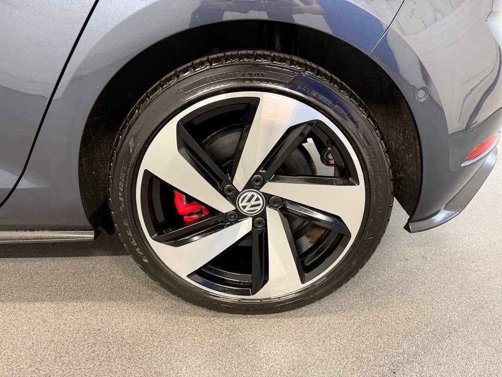 Used 2018 Dark Iron Blue Metallic Volkswagen Autobahn image 18