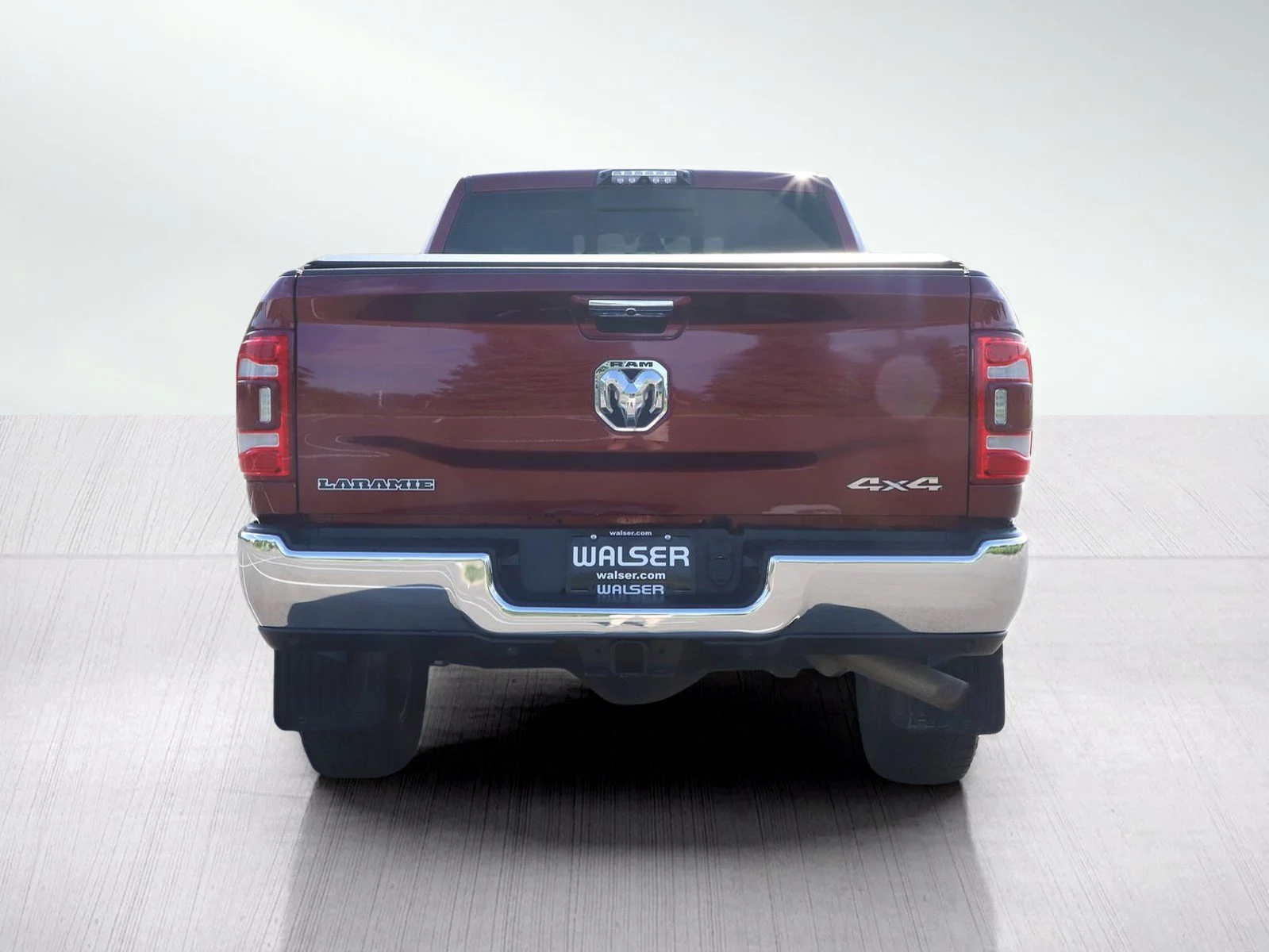 Used 2019 Delmonico Red Pearlcoat Ram Laramie image 4