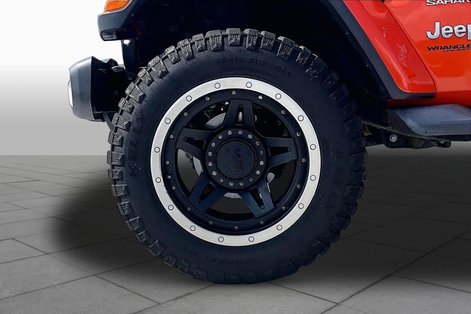 Used 2019 Punkn Metallic Clear Coat Jeep Sahara image 10