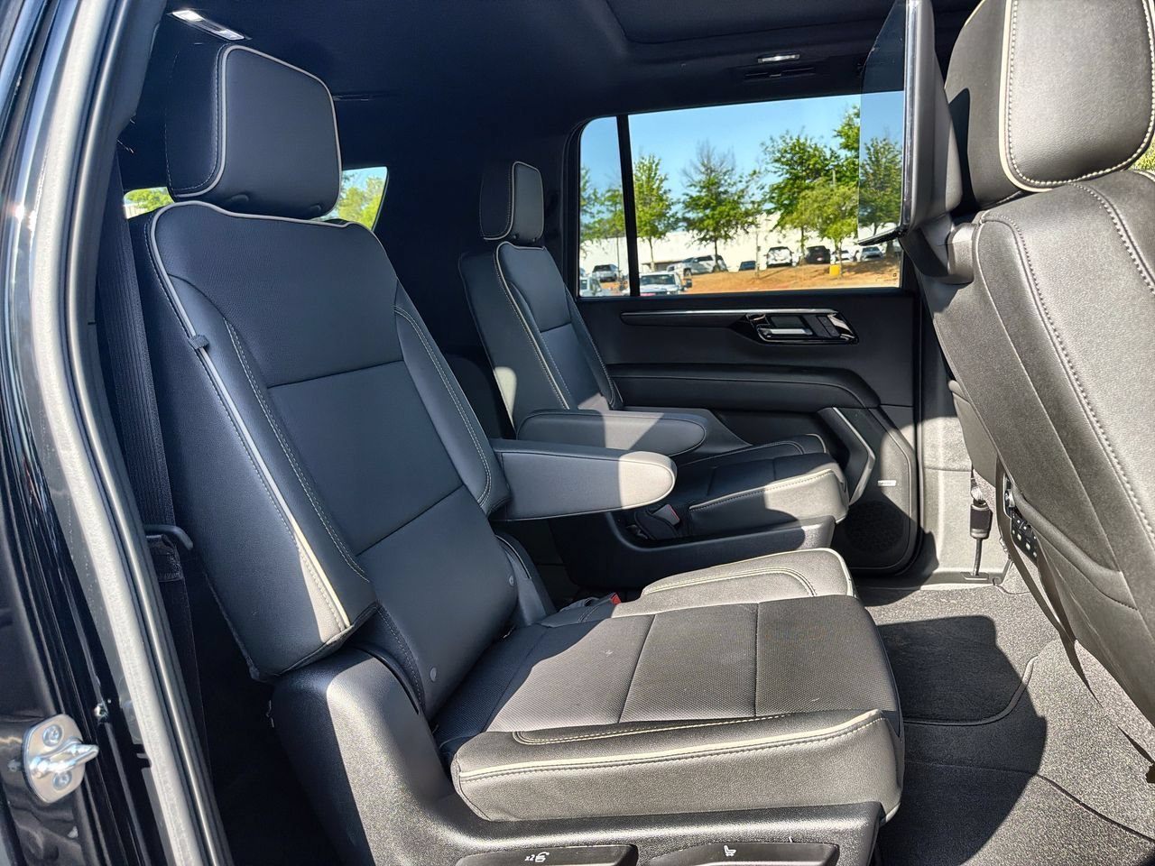 2026 Chevrolet Suburban Premier - Photo 22