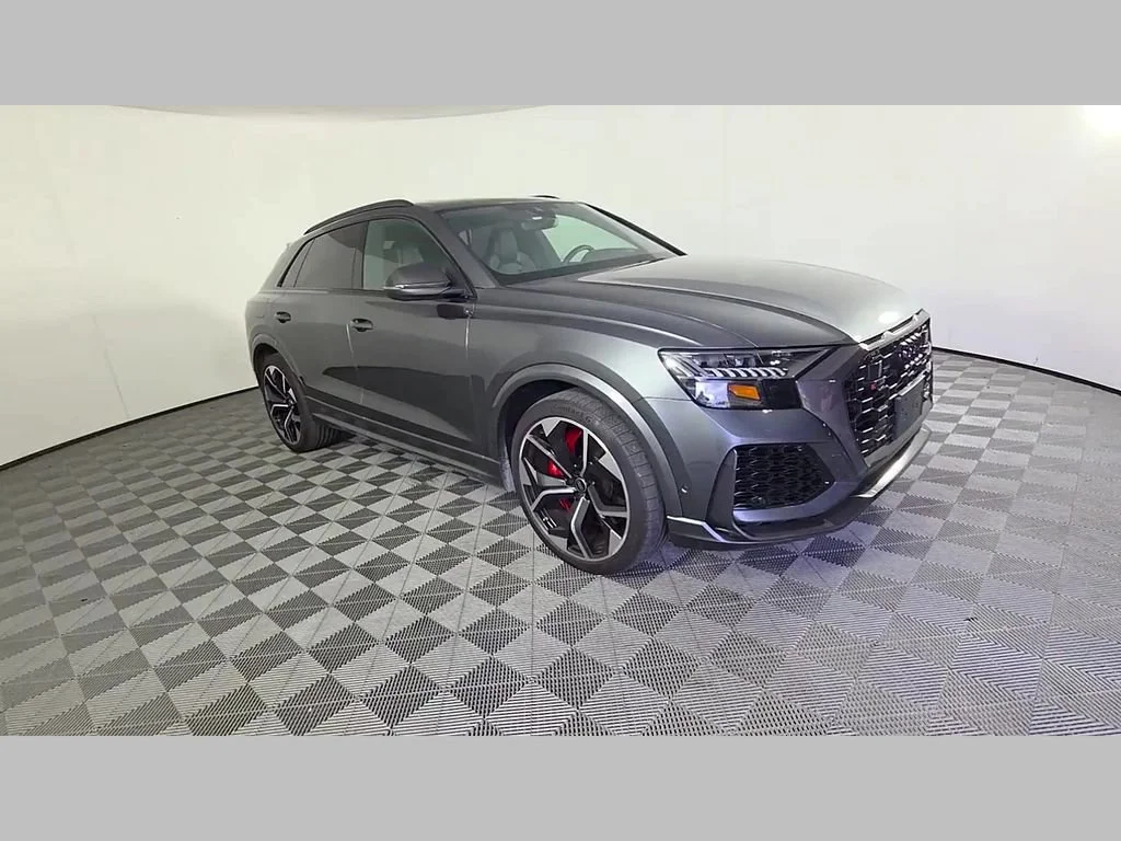 Used 2024 Daytona Gray Pearl Effect Audi 4.0T image 34