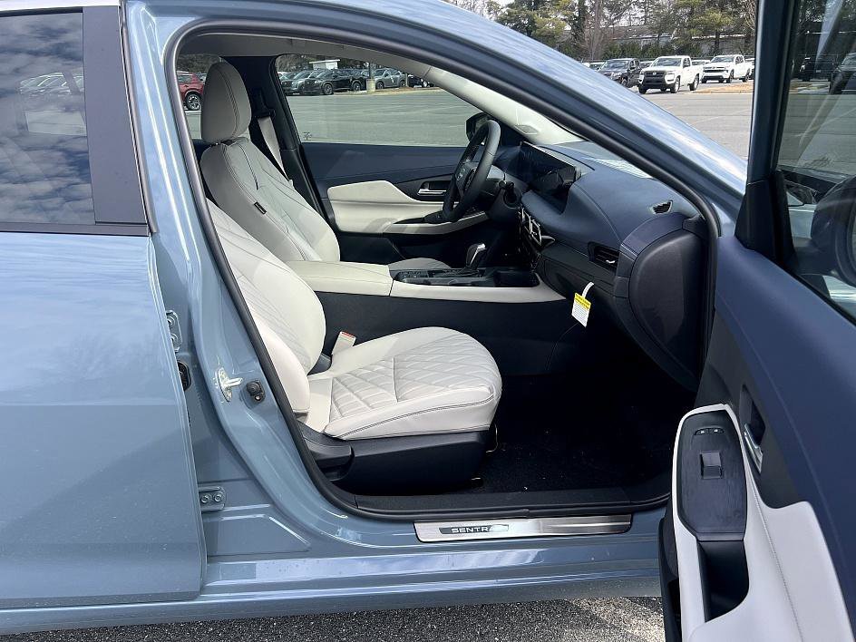 New 2026 Atlantic Gray Metallic Nissan SL image 26